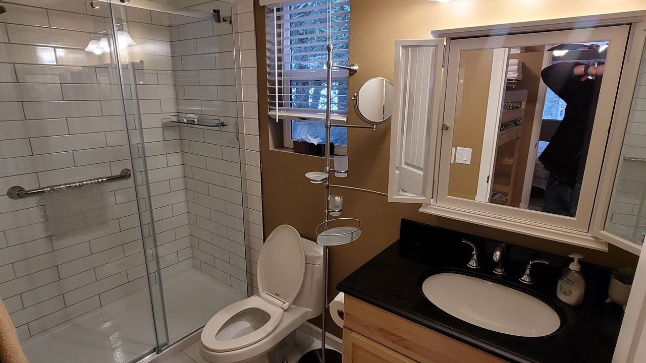 Photo of Bathroom in Swansea Point