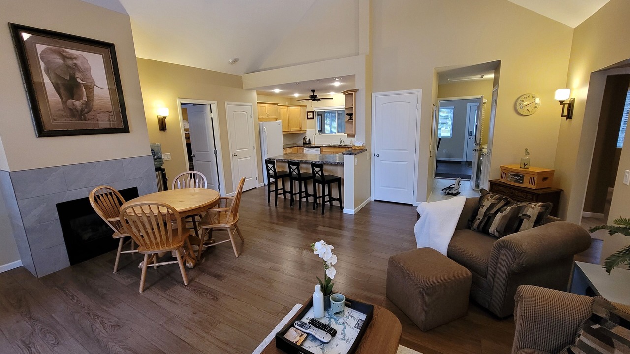 Photo of Livingroom in Swansea Point