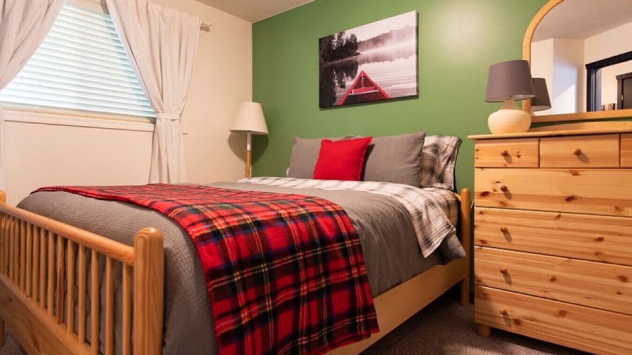 Photo of Bedroom in Okanagan-Similkameen
