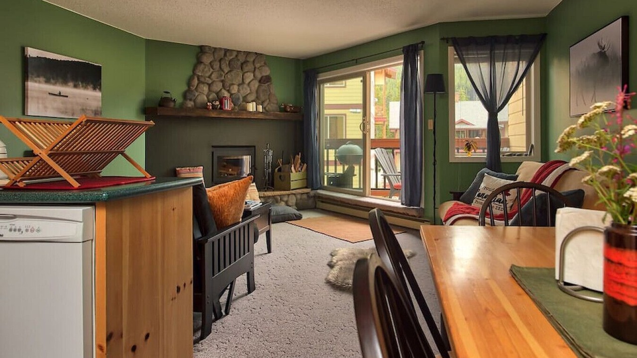 Photo of Livingroom in Okanagan-Similkameen