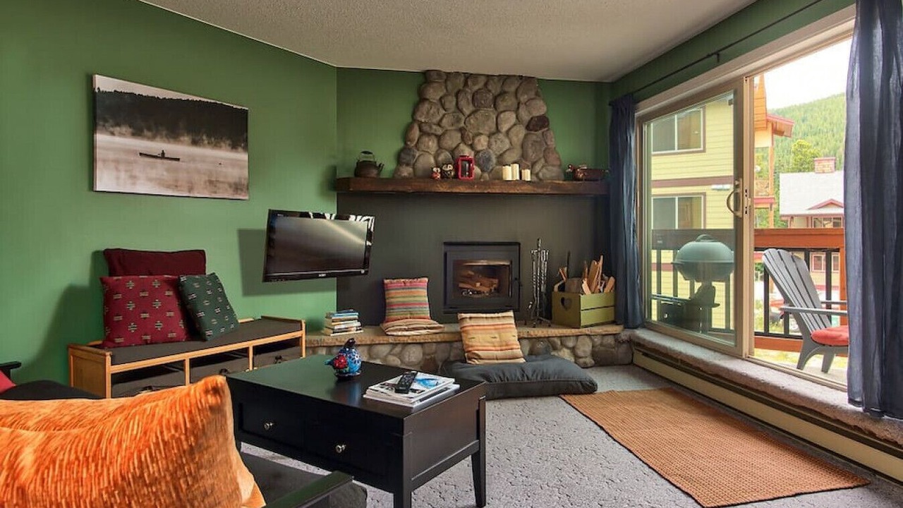 Photo of Livingroom in Okanagan-Similkameen