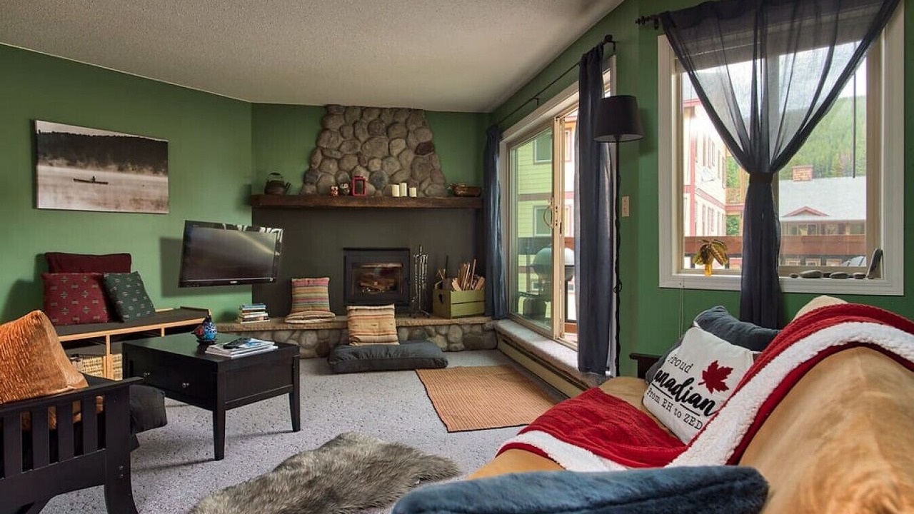 Photo of Livingroom in Okanagan-Similkameen