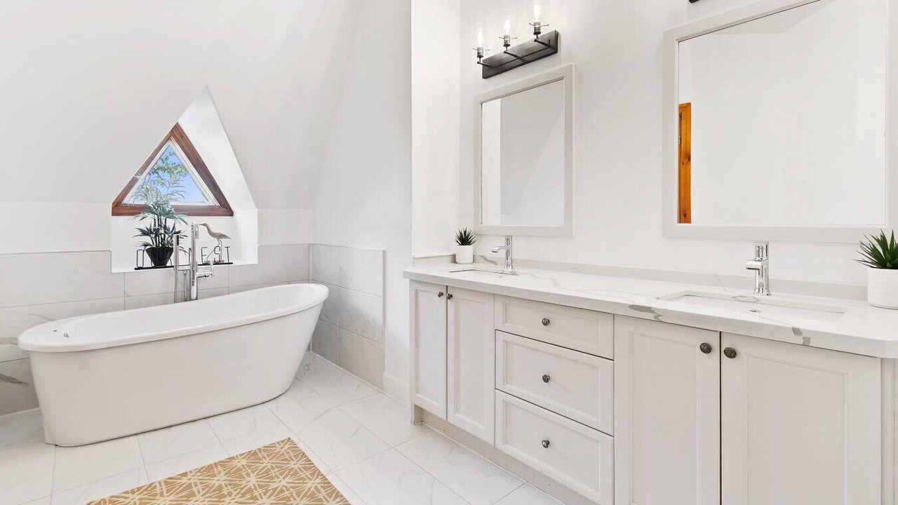 Photo of Bathroom in The Blue Mountains