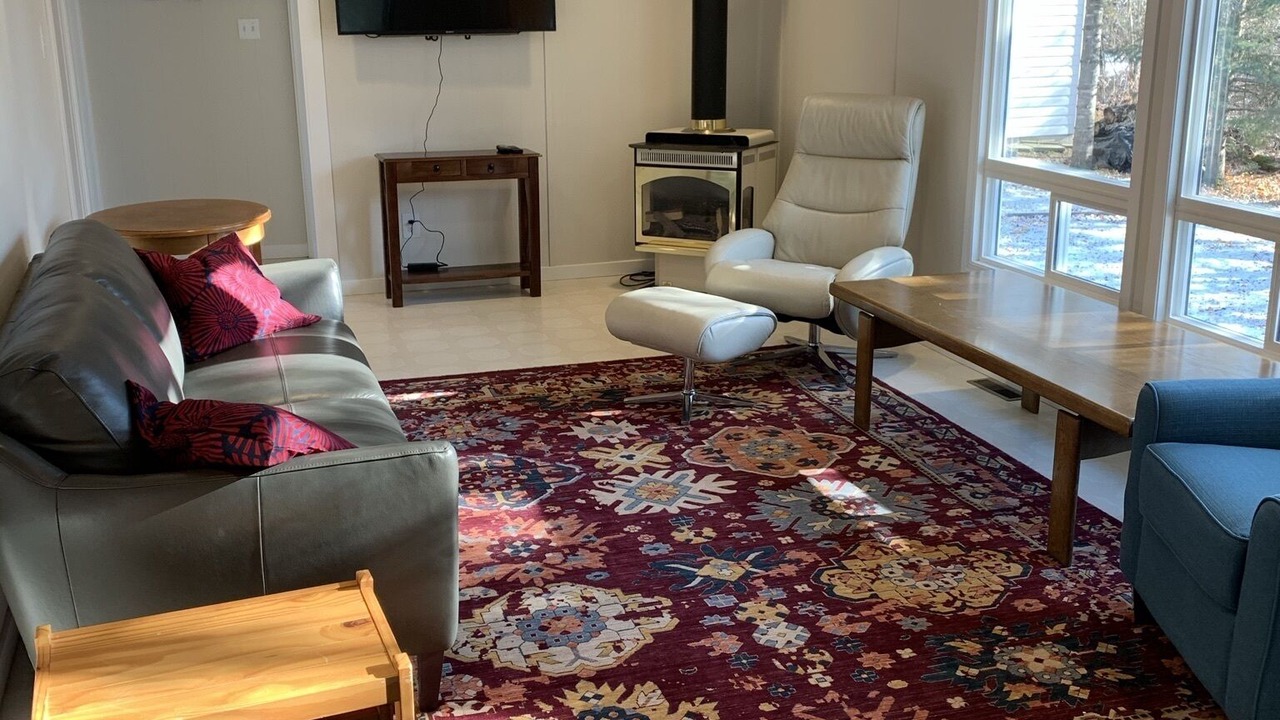 Photo of Livingroom in Winnipeg Beach