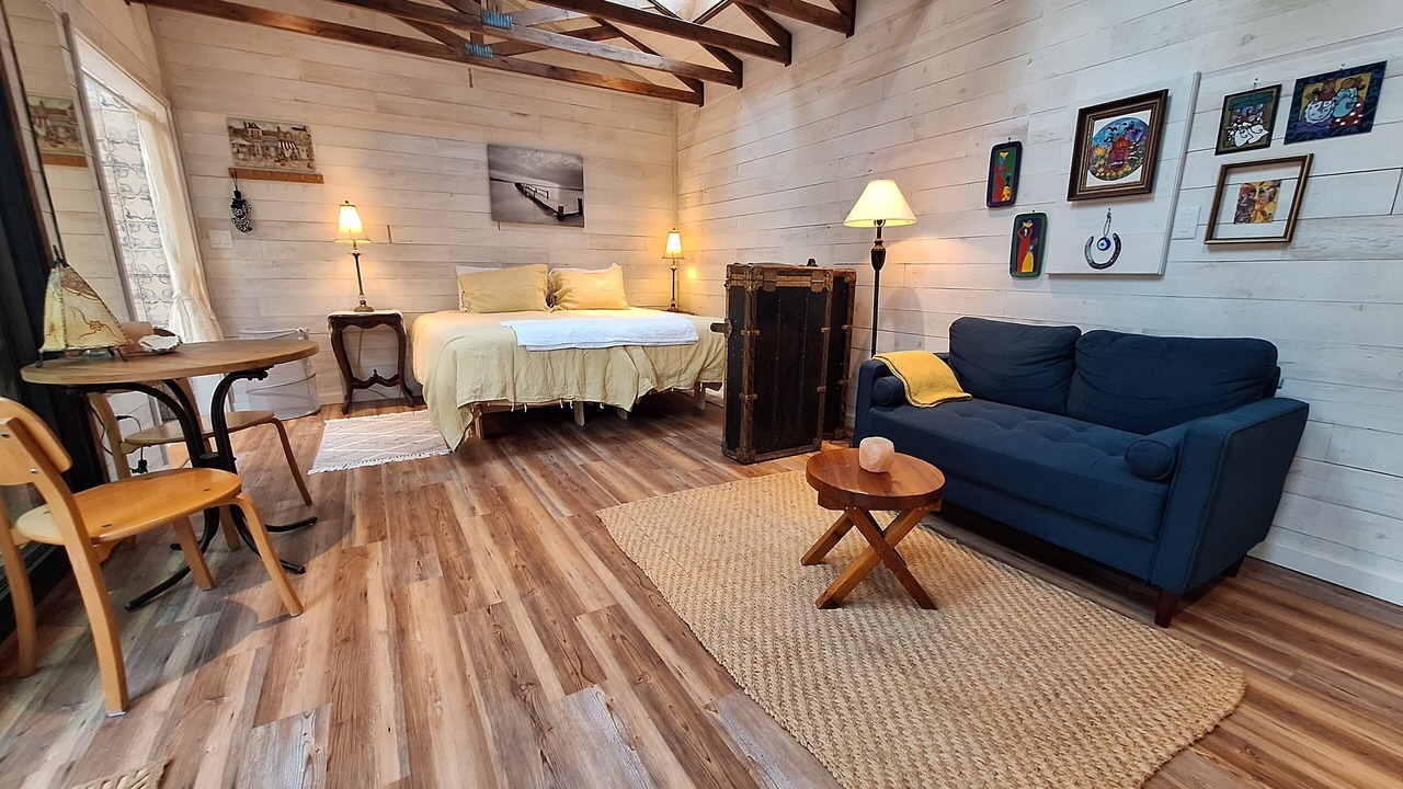 Photo of Bedroom in Gulf Islands