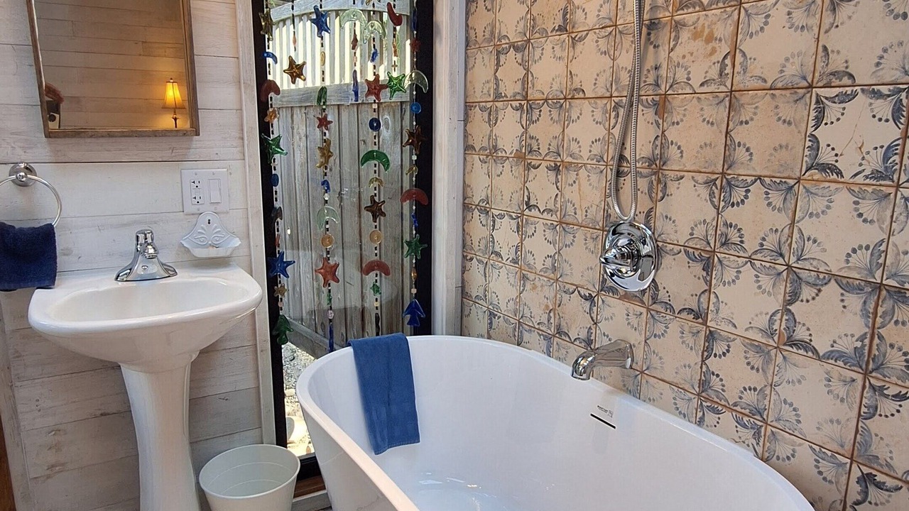 Photo of Bathroom in Gulf Islands