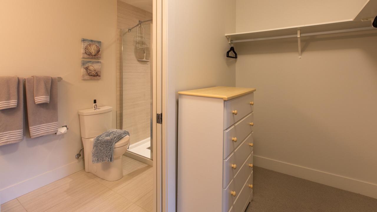 Photo of Bathroom in Saanich West