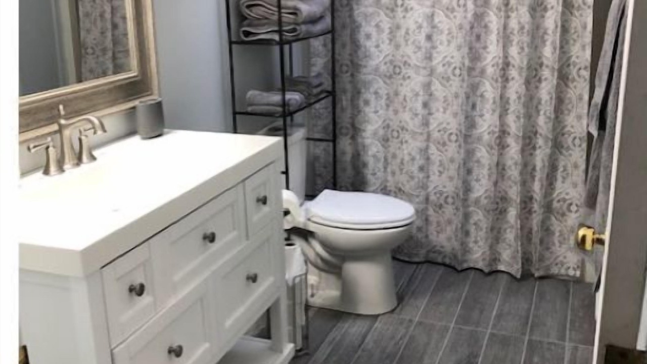 Photo of Bathroom in Otter Point