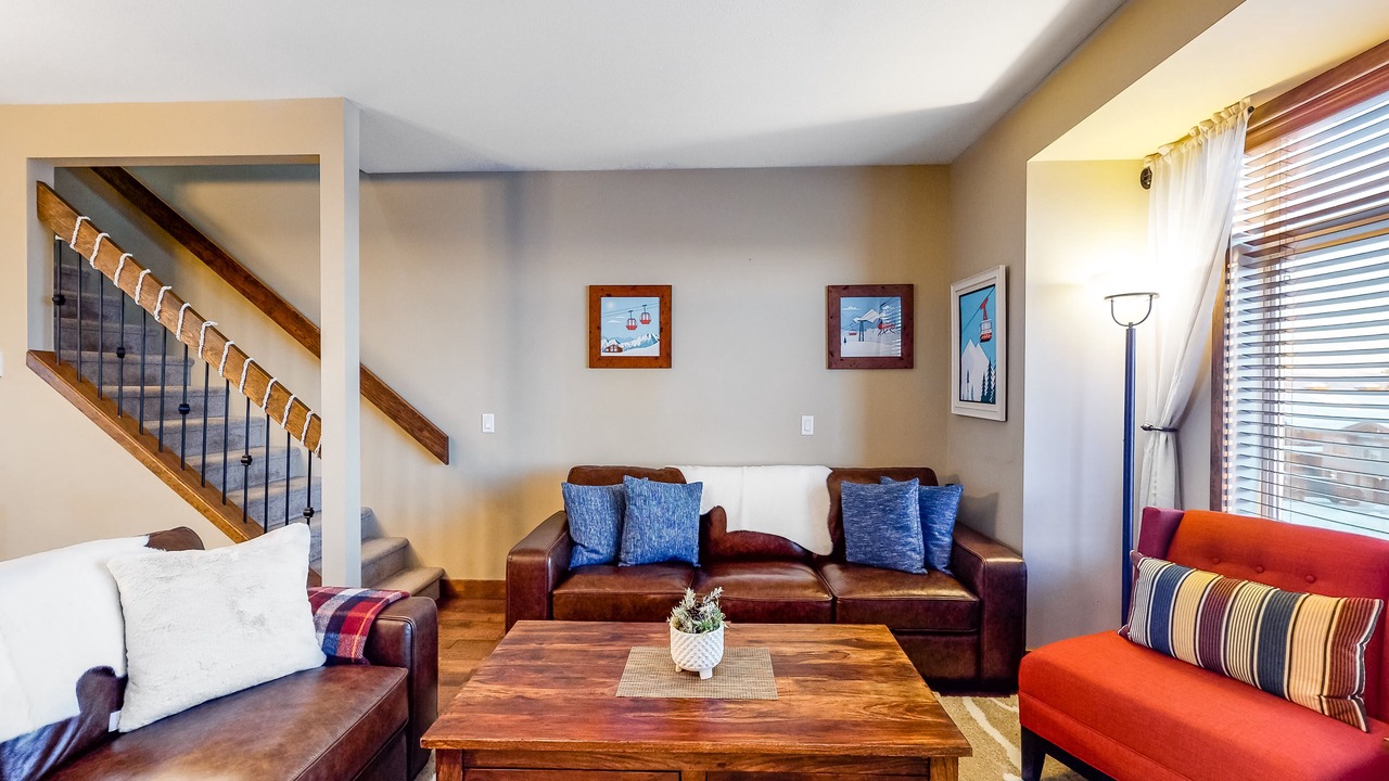 Photo of Livingroom in Snow Pine Estates