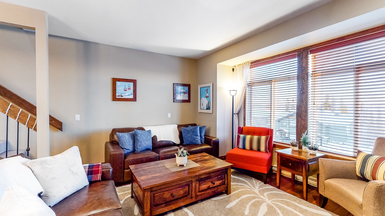Photo of Livingroom in Snow Pine Estates