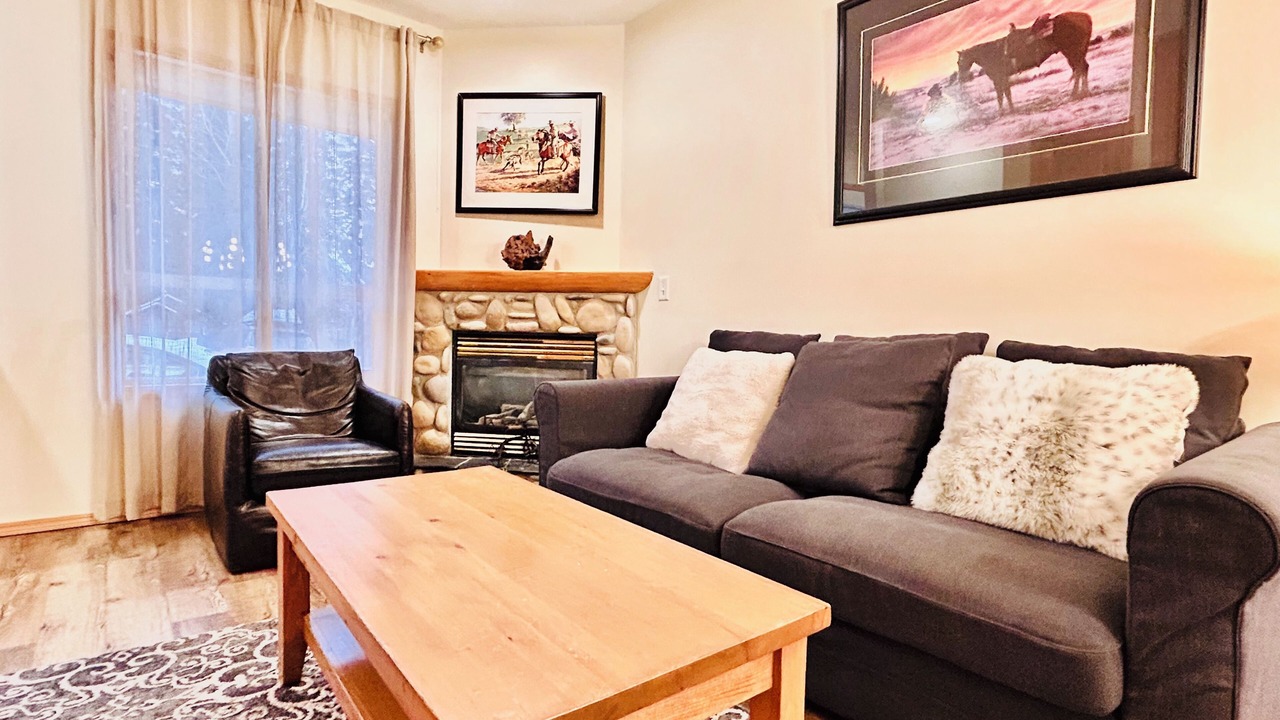 Photo of Livingroom in Harvie Heights