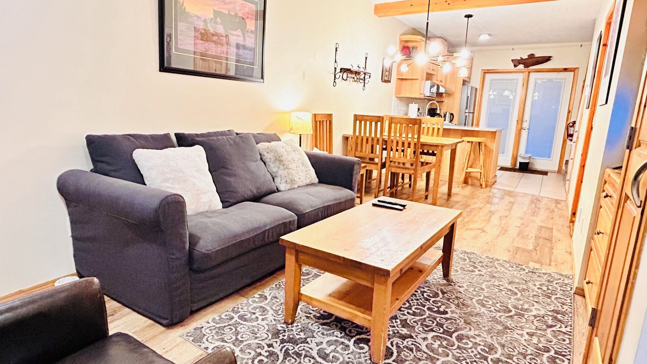 Photo of Livingroom in Harvie Heights