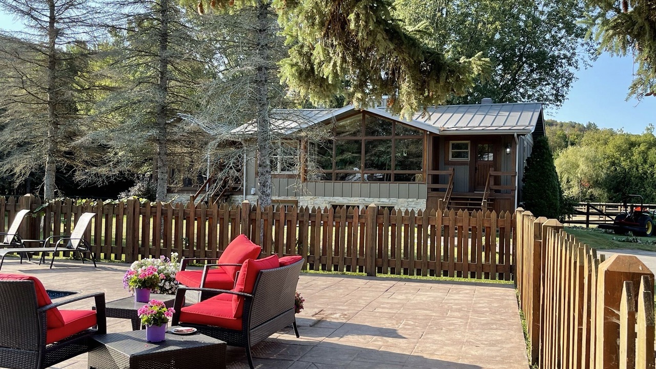 Photo of Patio Balcony in Sainte-Adele