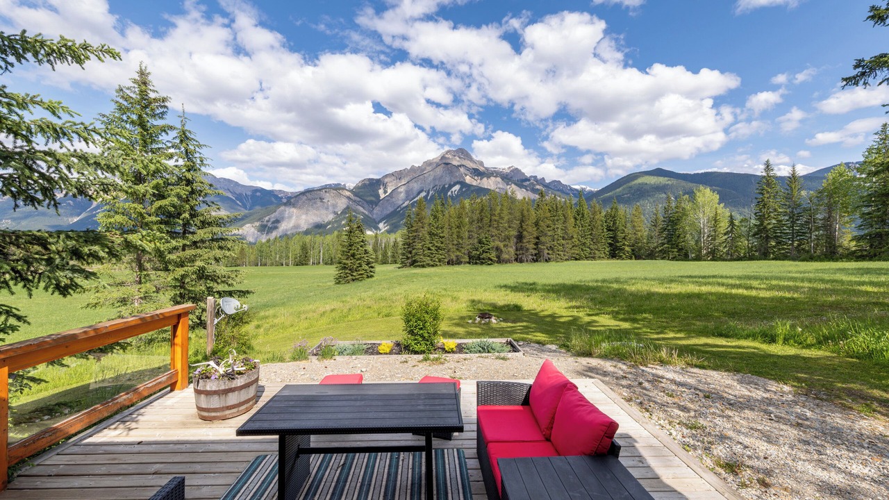 Photo of Outdoor in Blaeberry