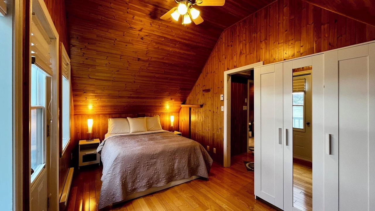 Photo of Bedroom in Saint-Francois-Xavier-de-Brompton