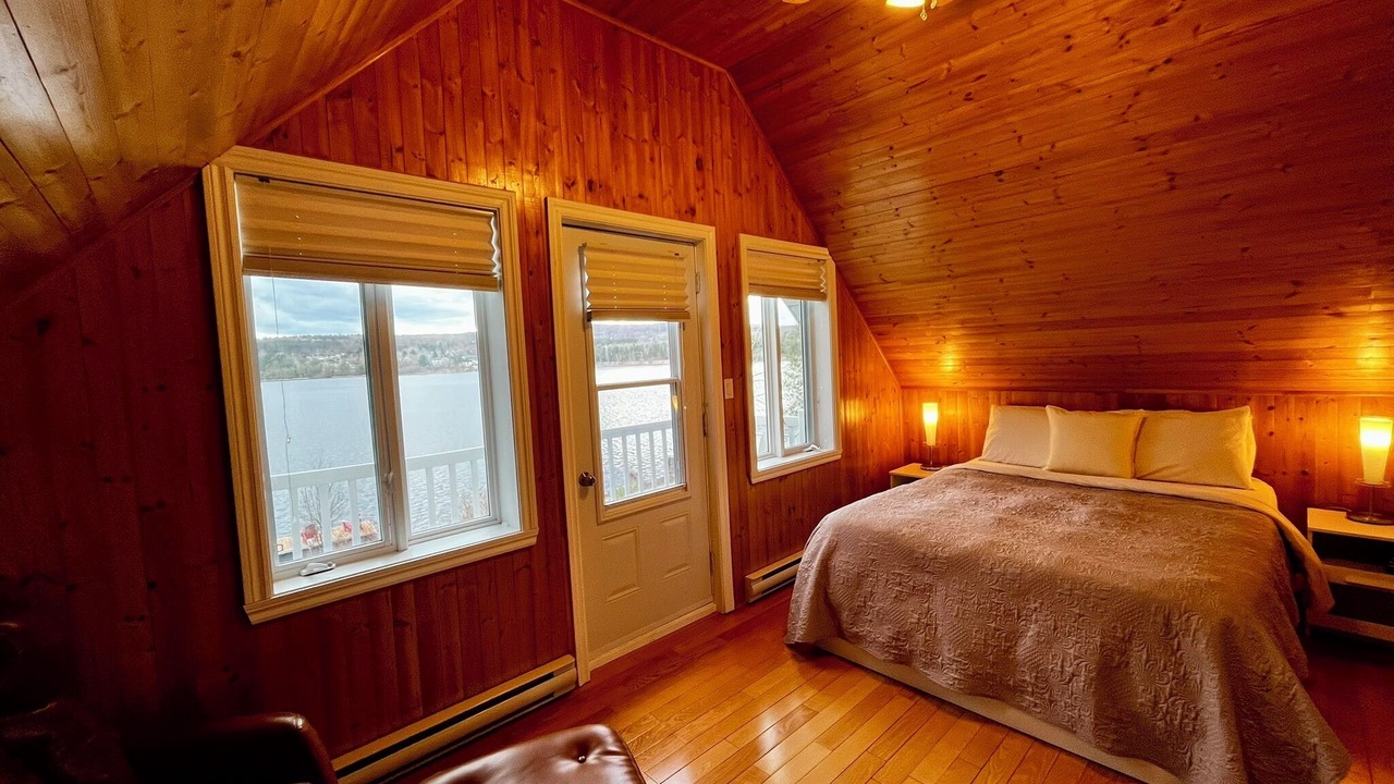 Photo of Bedroom in Saint-Francois-Xavier-de-Brompton