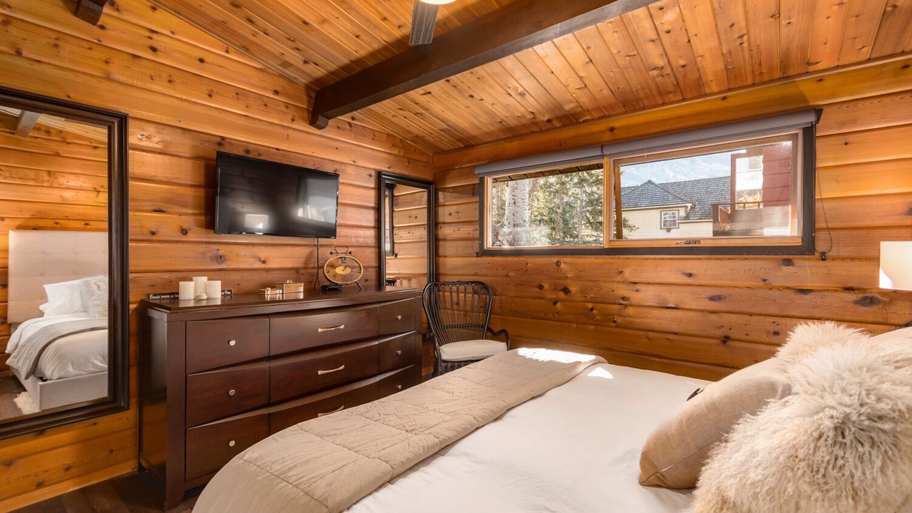 Photo of Bedroom in Banff