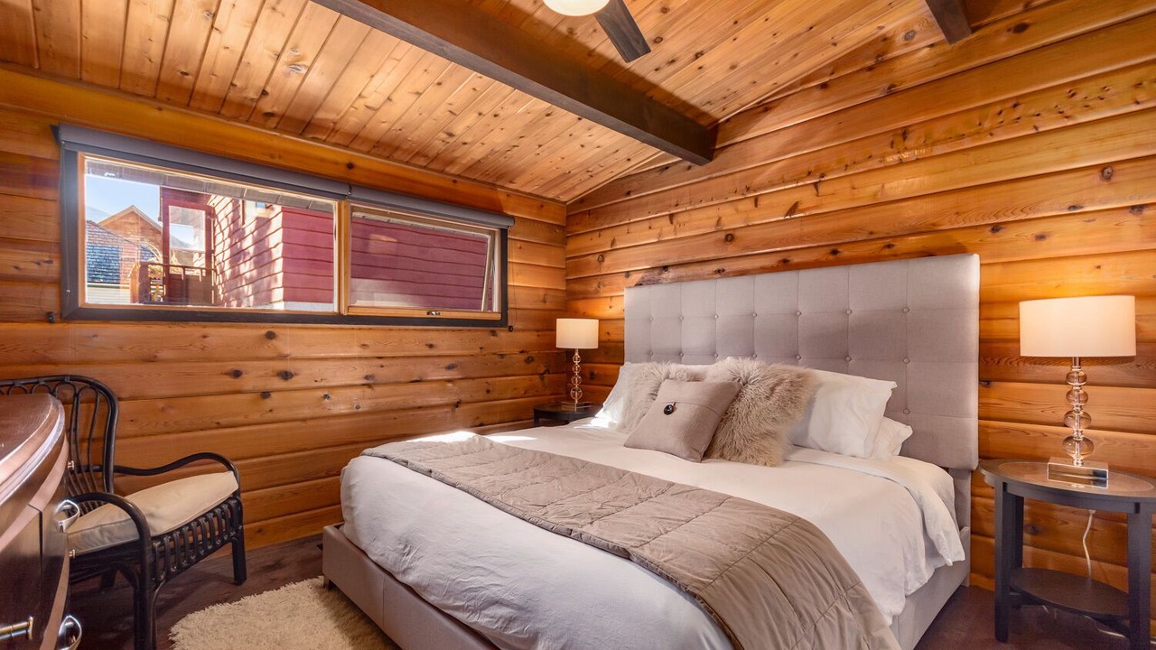 Photo of Bedroom in Banff