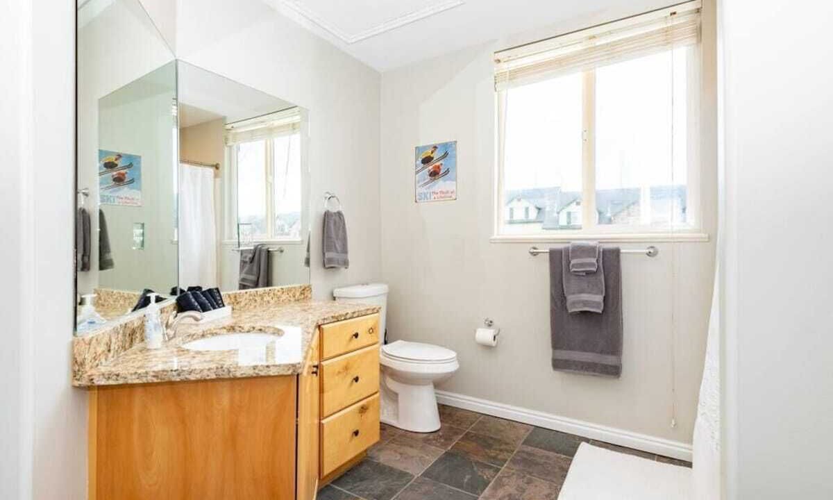 Photo of Bathroom in Eden