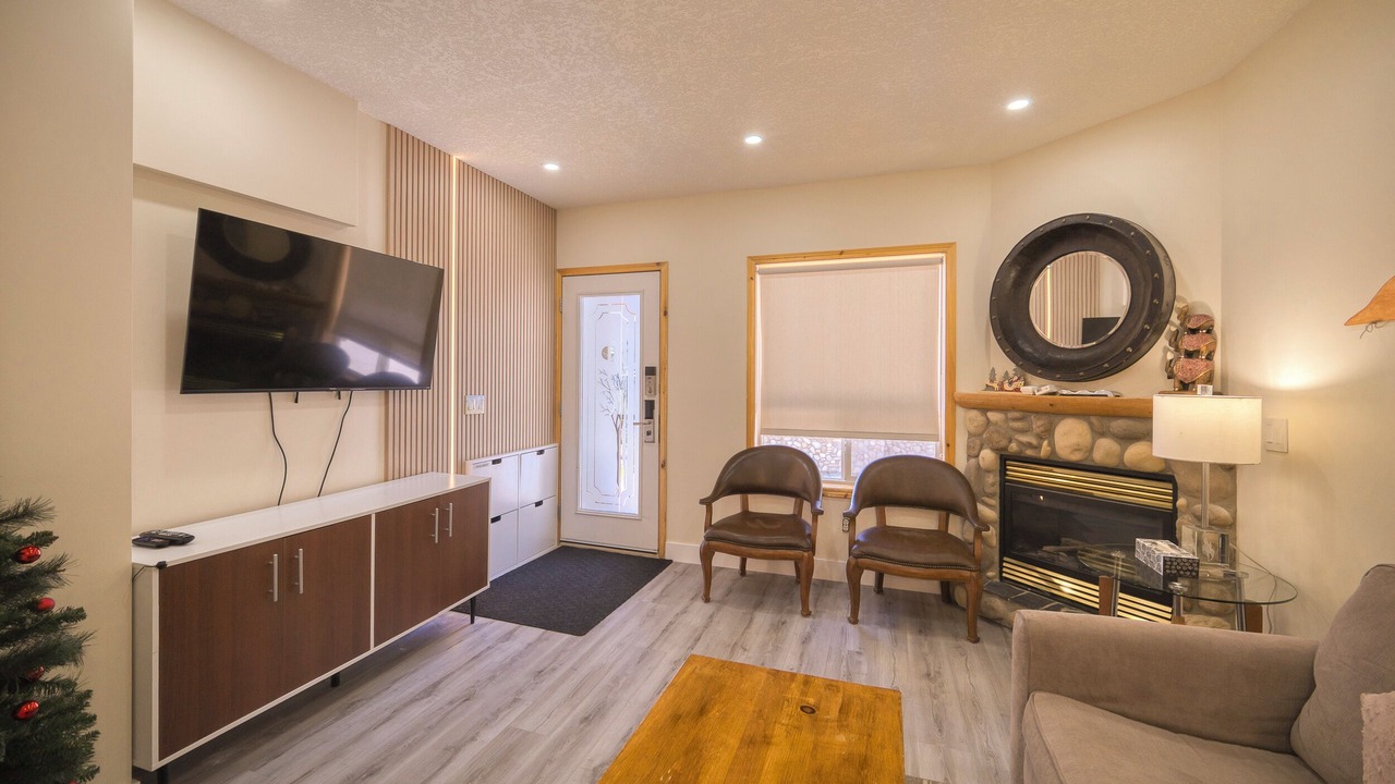 Photo of Livingroom in Harvie Heights