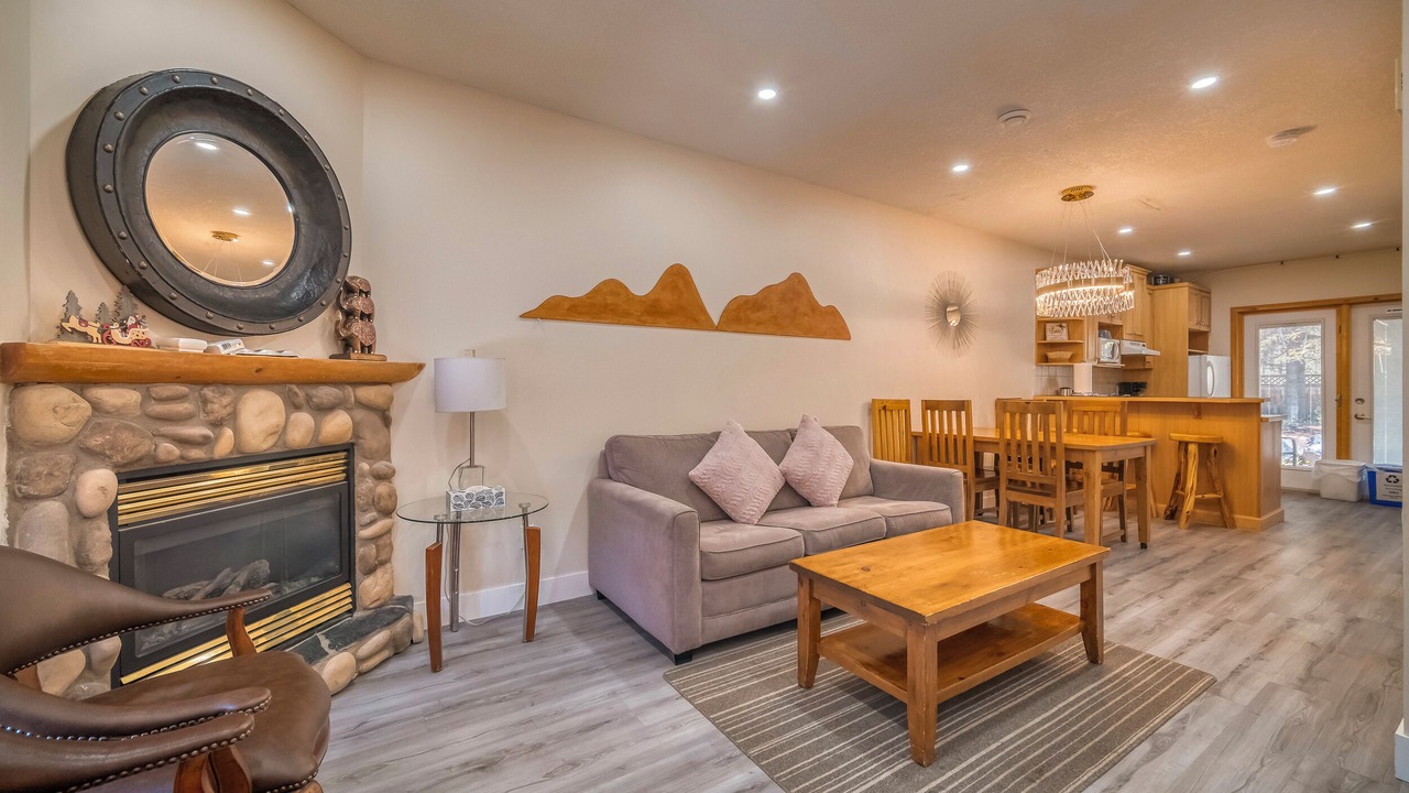 Photo of Livingroom in Harvie Heights