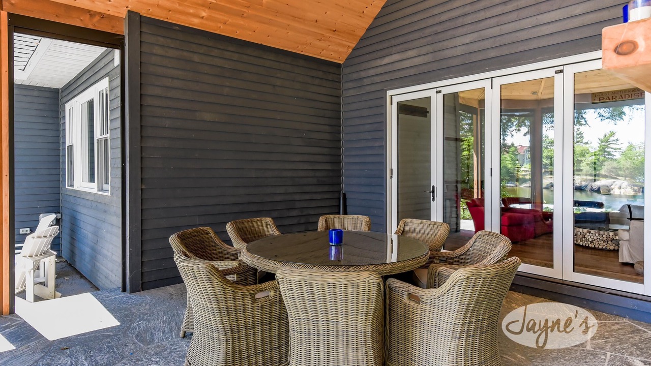 Photo of Livingroom in Muskoka Lakes