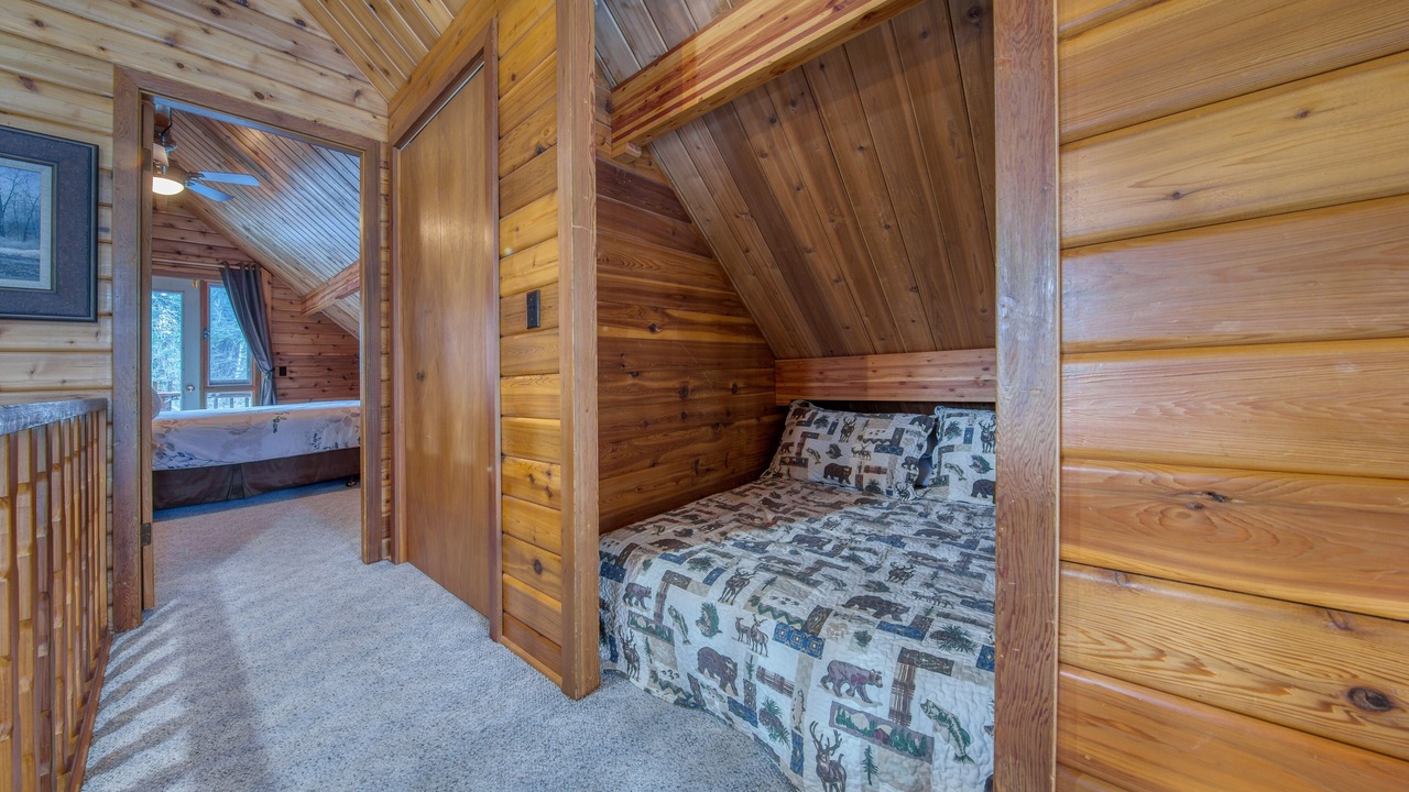 Photo of Bedroom in East Kootenay