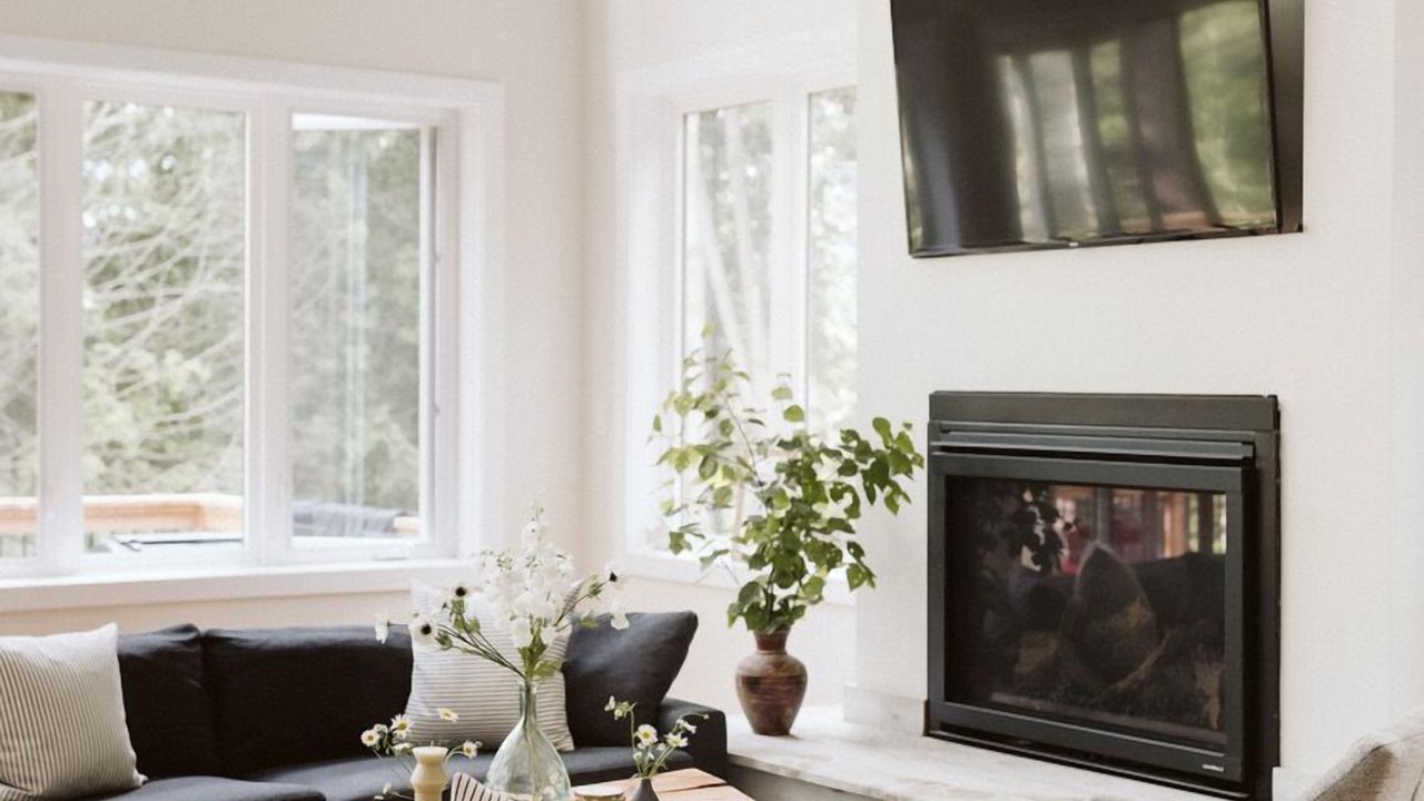 Photo of Livingroom in Utterson