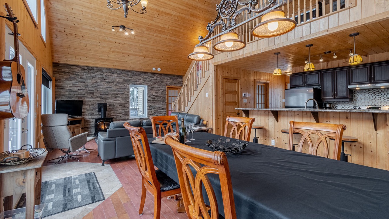 Photo of Livingroom in Petite-Riviere-Saint-Francois