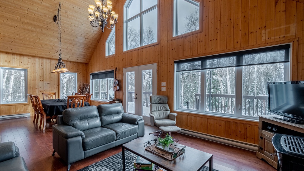 Photo of Livingroom in Petite-Riviere-Saint-Francois