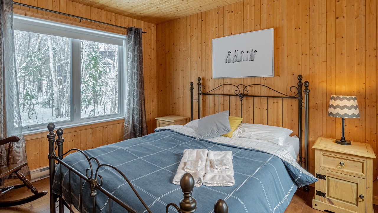 Photo of Bedroom in Petite-Riviere-Saint-Francois