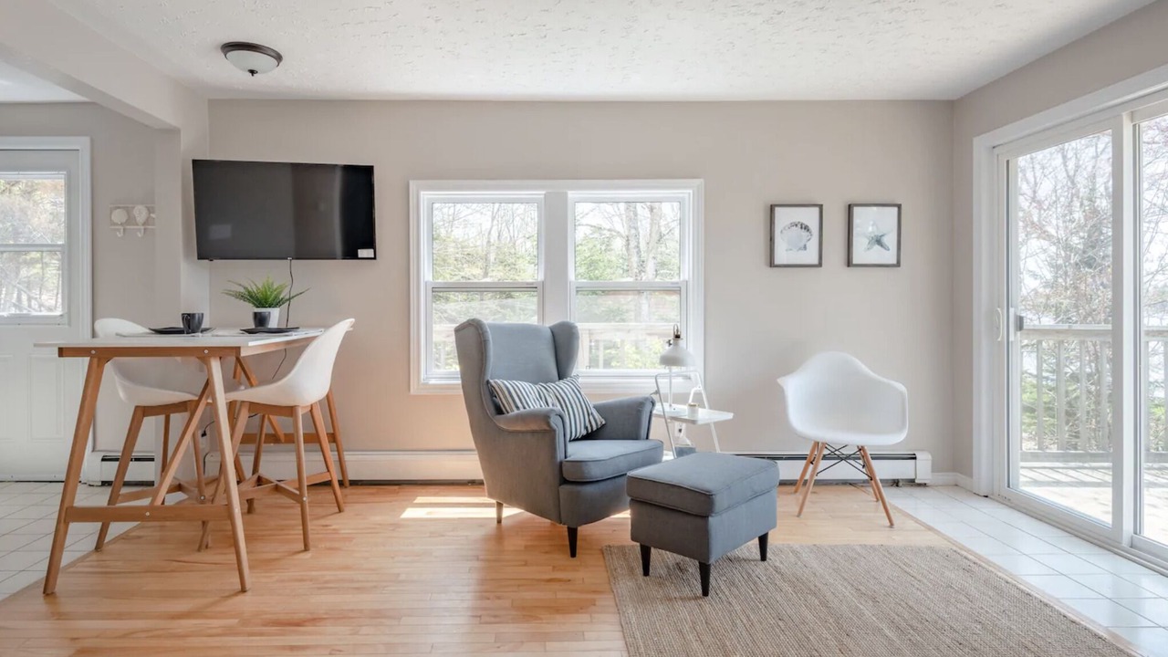 Photo of Livingroom in Halifax County