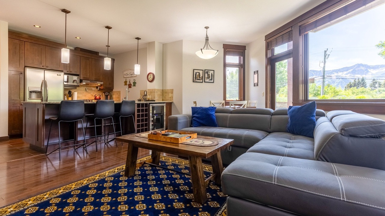 Photo of Livingroom in East Kootenay