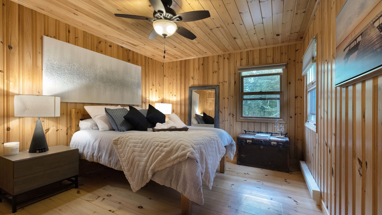 Photo of Bedroom in Maugerville