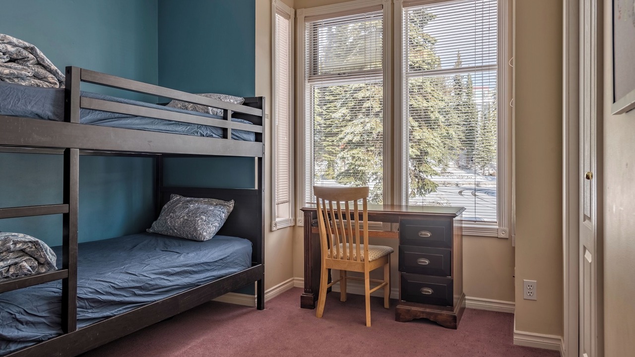 Photo of Bedroom in Silver Star Mountain