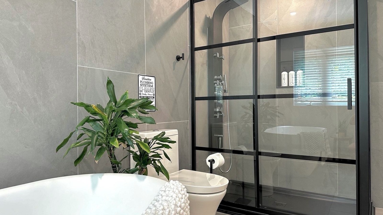 Photo of Bathroom in Val-des-Monts