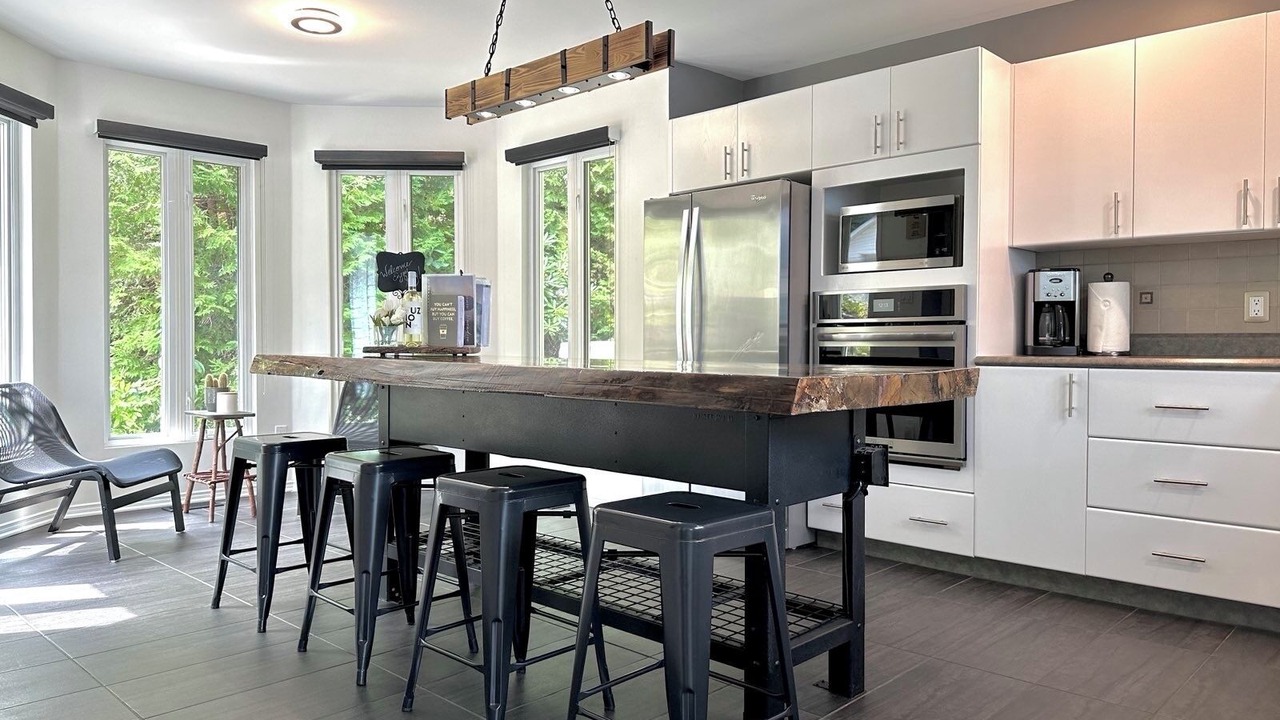 Photo of Kitchen in Val-des-Monts