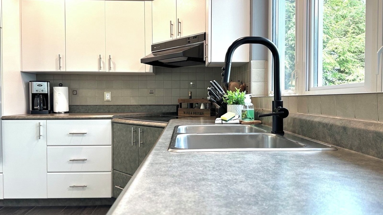 Photo of Kitchen in Val-des-Monts