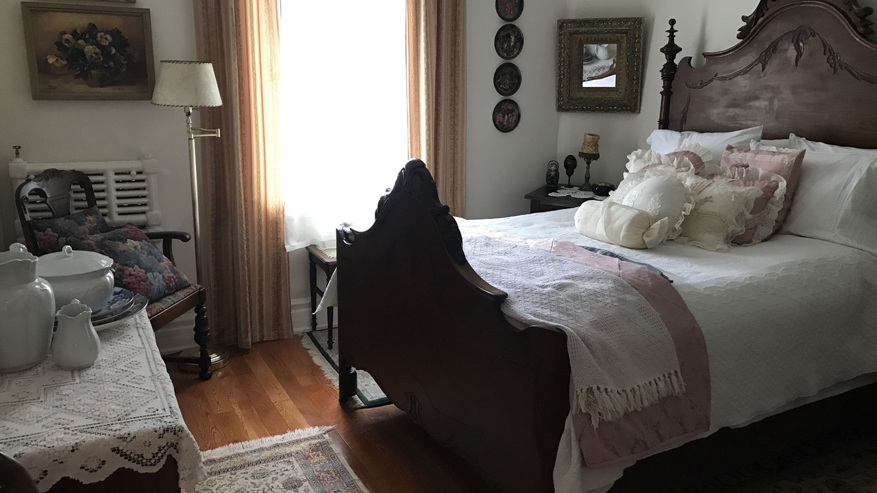 Photo of Bedroom in Upper Beaches