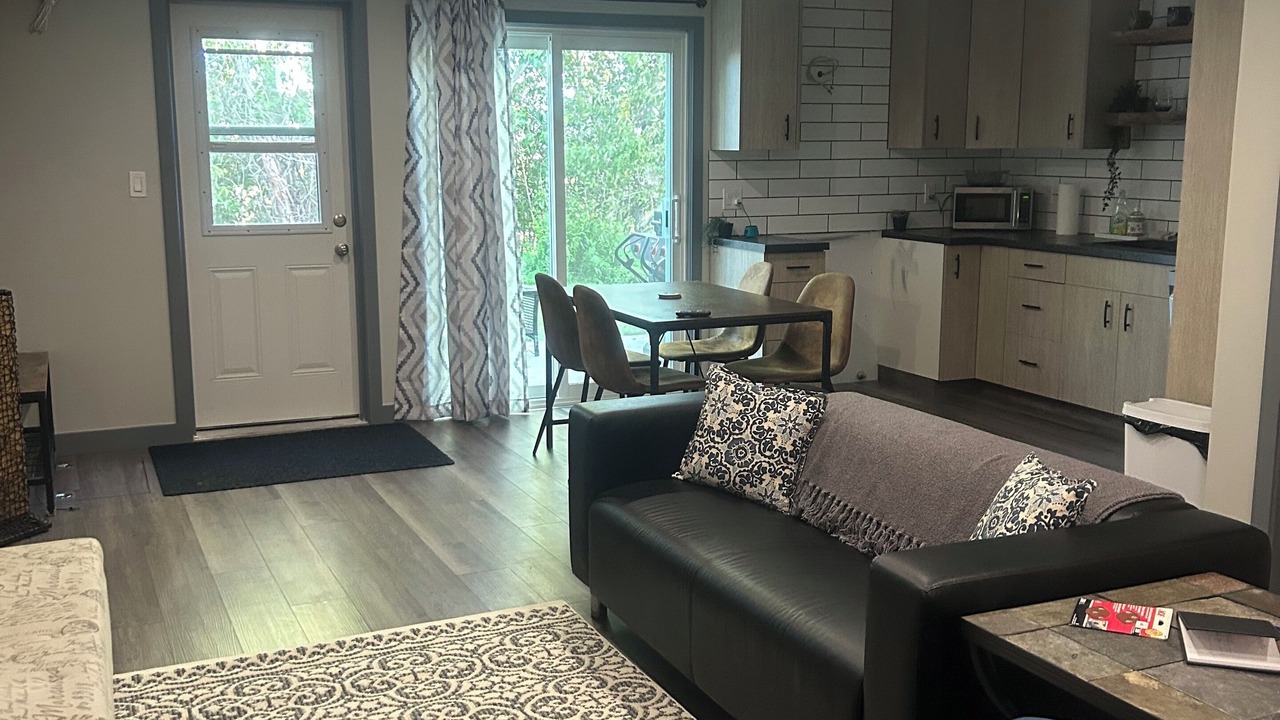 Photo of Livingroom in East Kootenay