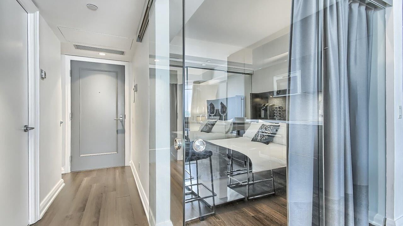 Photo of Bedroom in Bloor-Yorkville