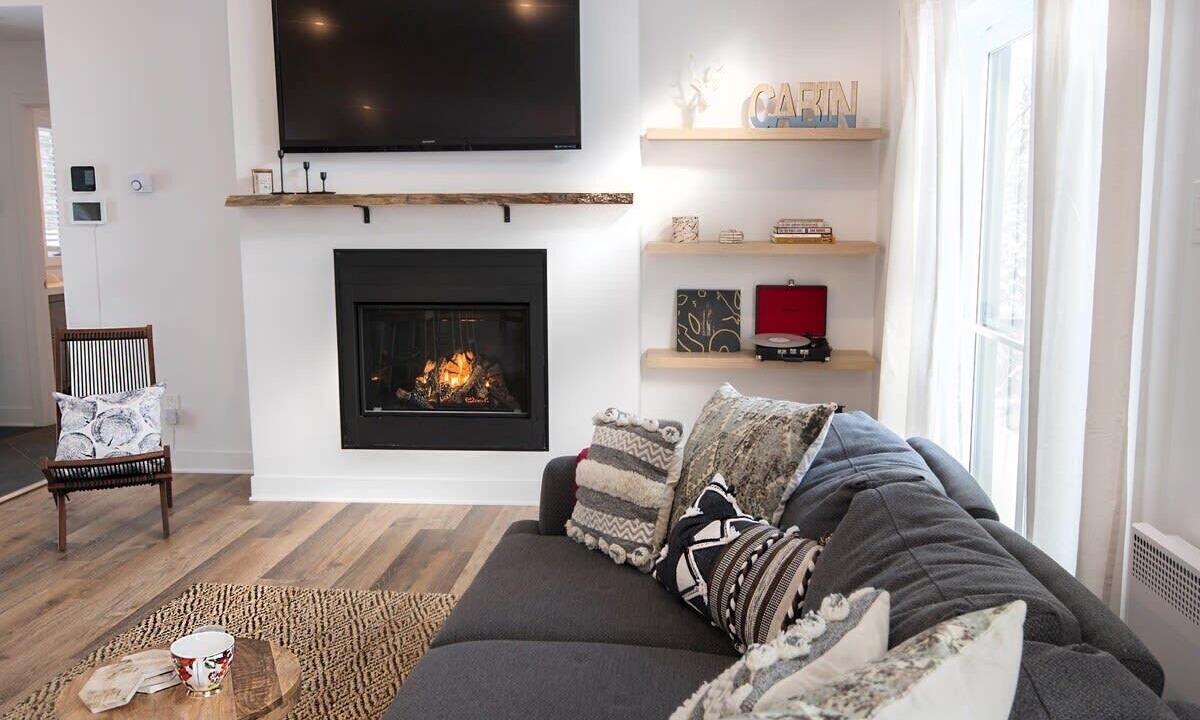 Photo of Livingroom in Chertsey