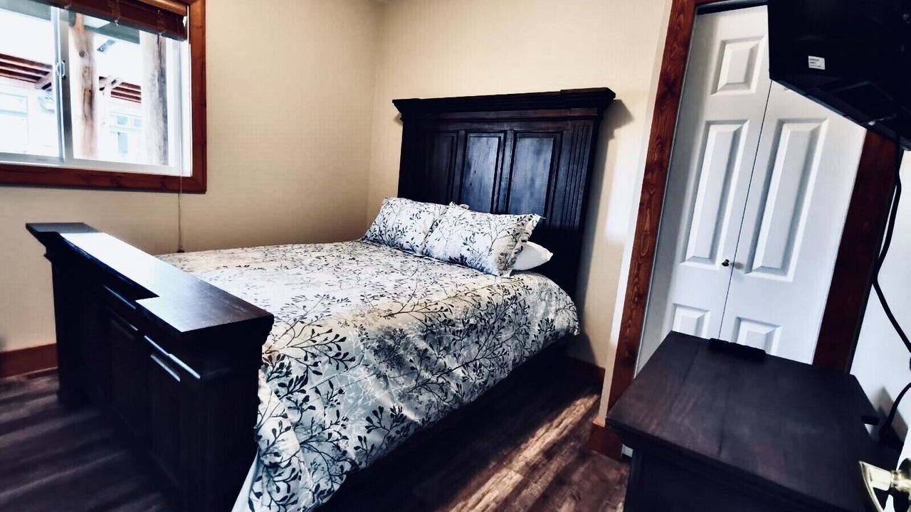 Photo of Bedroom in East Kootenay