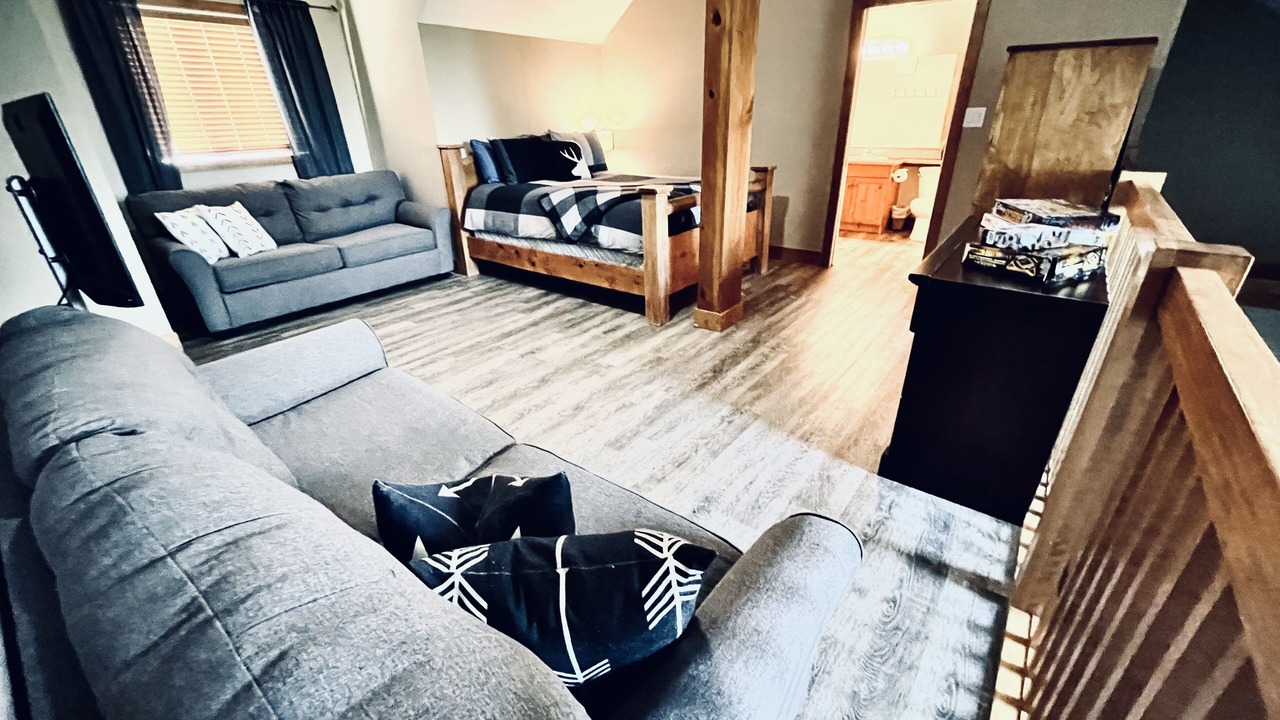 Photo of Livingroom in East Kootenay