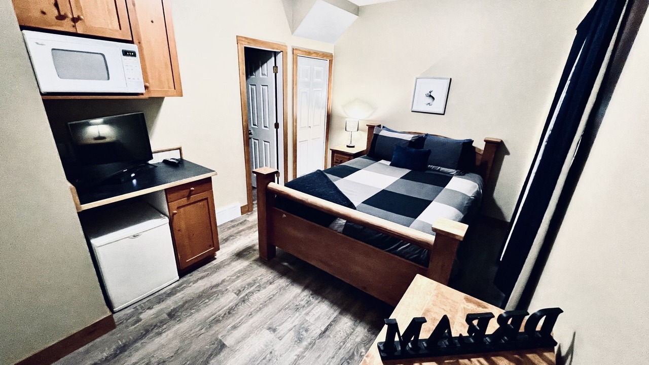 Photo of Bedroom in East Kootenay