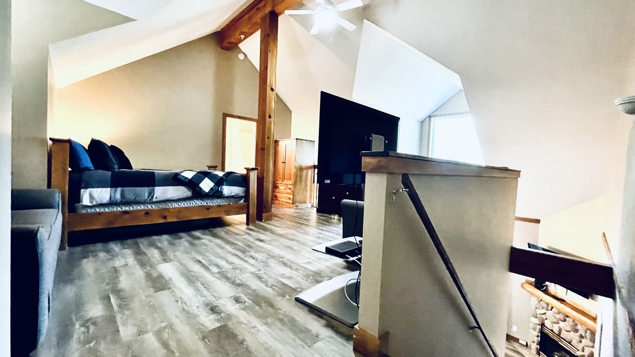 Photo of Livingroom in East Kootenay