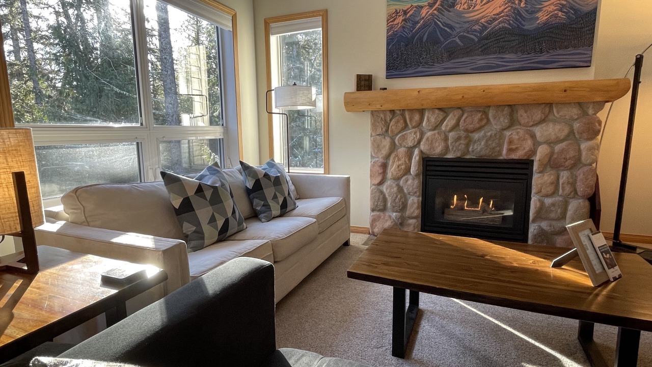 Photo of Livingroom in East Kootenay