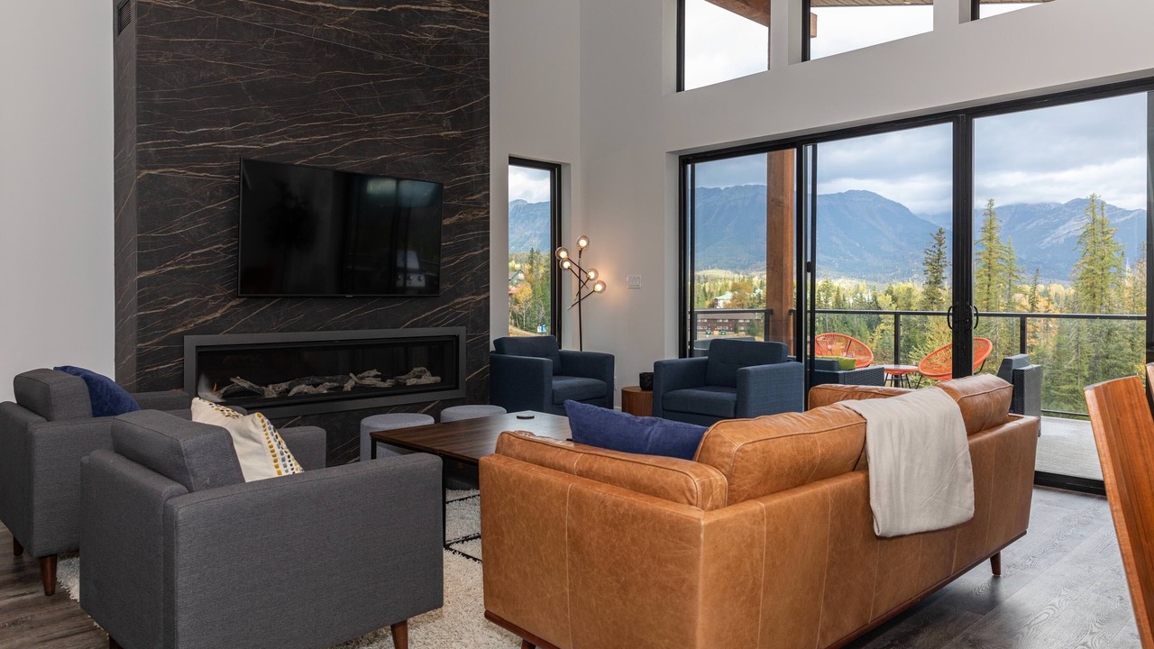Photo of Livingroom in East Kootenay