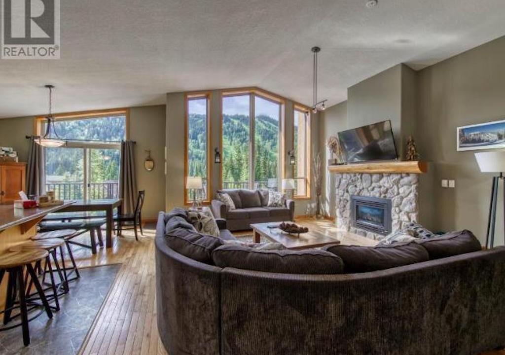 Photo of Livingroom in Fairways