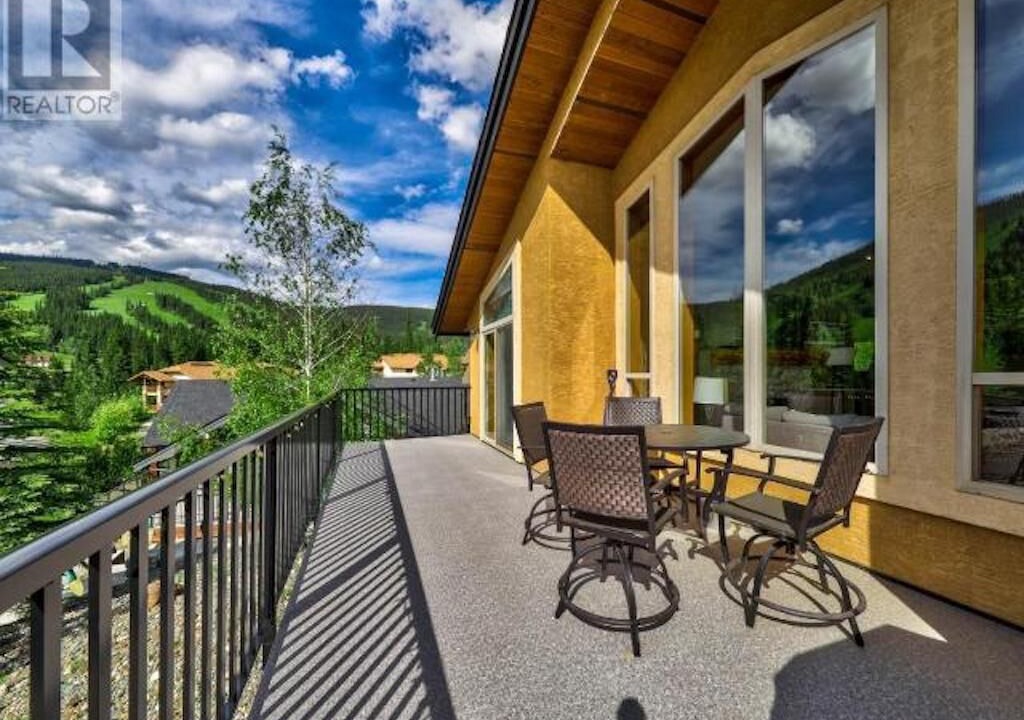 Photo of Outdoor in Fairways